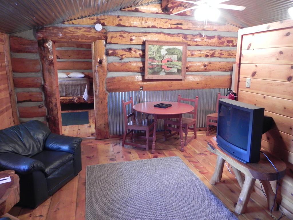 Apache Village Cabins Руидозо Номер фото