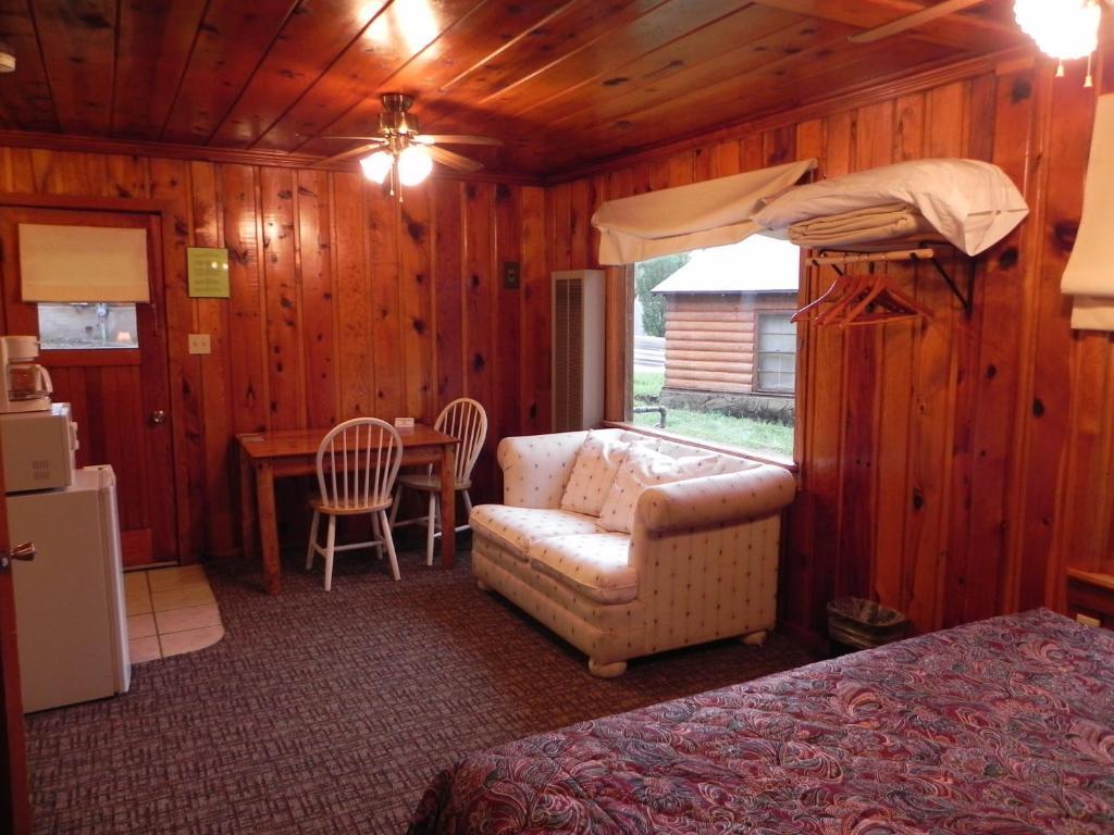 Apache Village Cabins Руидозо Номер фото