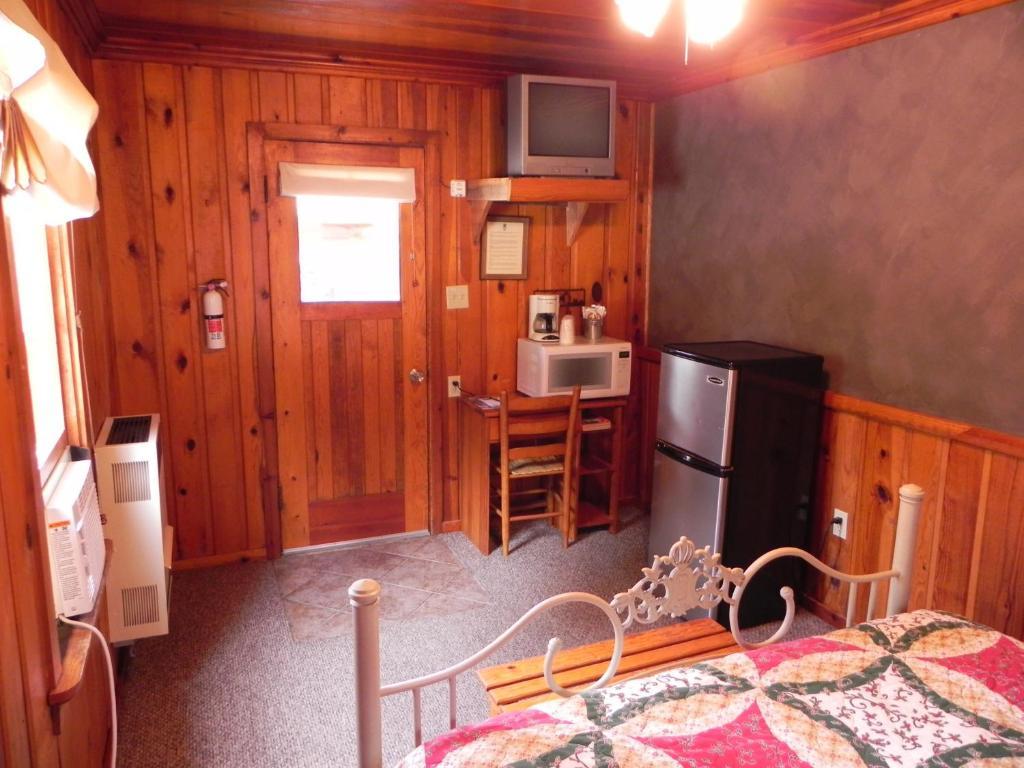 Apache Village Cabins Руидозо Номер фото