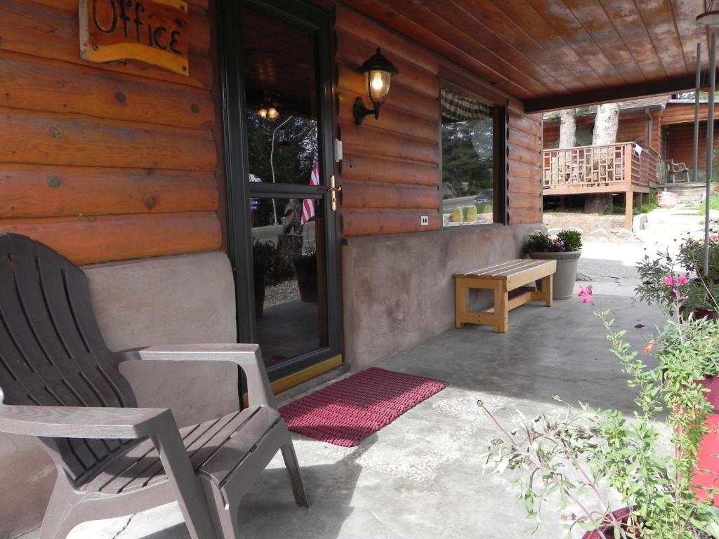 Apache Village Cabins Руидозо Экстерьер фото